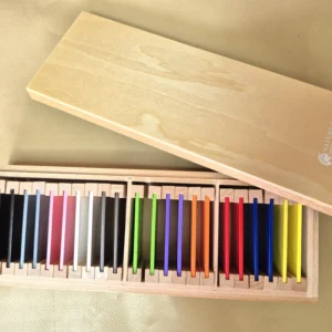 Boîte de couleurs en bois